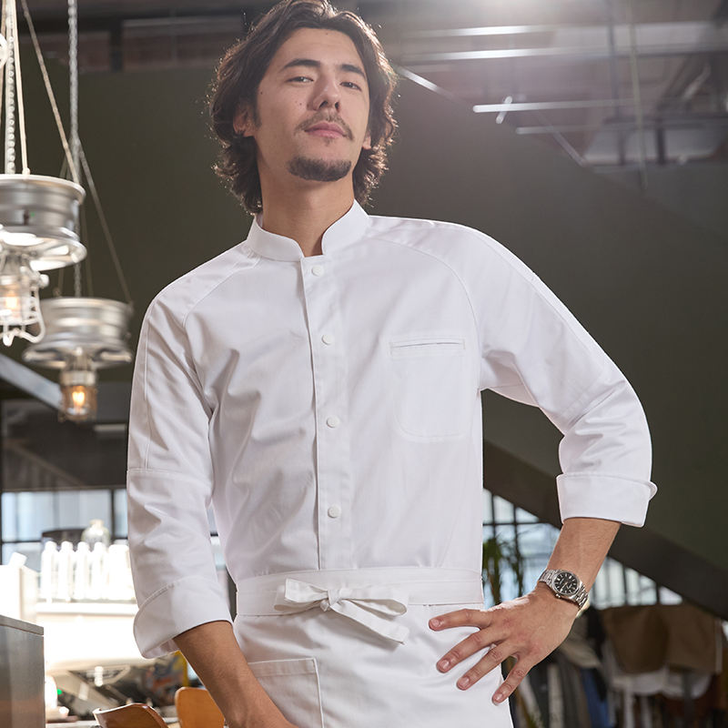 เสื้อสีขาวแขนยาว