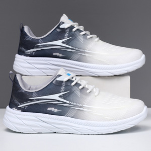 รองเท้ากีฬาแบบสวมใส่ได้หลากหลาย น้ำหนักเบา กันลื่น รุ่นใหม่รับฤดูใบไม้ผลิ ระบายอากาศได้ดี เหมาะสำหรับผู้ชาย ใส่ลำลองหรือวิ่งได้ - Product Image 4