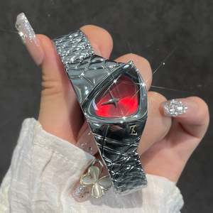 Montre à quartz CILOA tendance avec bracelet en strass, cadran rouge, boîtier pointu, accessoire de mode pour femme - Product Image 1