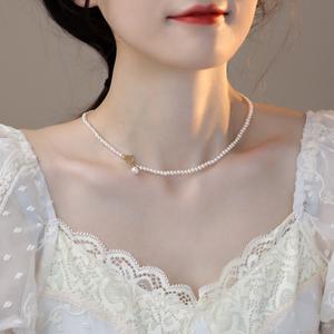 สร้อยคอทอง 14K แบบห่วงคอหงส์สไตล์เรโทรสำหรับผู้หญิง ประดับมุกน้ำจืดขนาดเล็ก ดีไซน์บางเฉียบ หายาก พร้อมตัวล็อคแบบฝรั่งเศส - Product Image 2