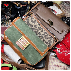 A02 2025 Ukay Sac pour dames Sacs à main <span class=keywords><strong>de</strong></span> marque <span class=keywords><strong>de</strong></span> haute qualité Sacs d'occasion Balles <span class=keywords><strong>de</strong></span> seconde main <span class=keywords><strong>Valise</strong></span> <span class=keywords><strong>de</strong></span> marque Sacs à main pour femmes - Product Image 4