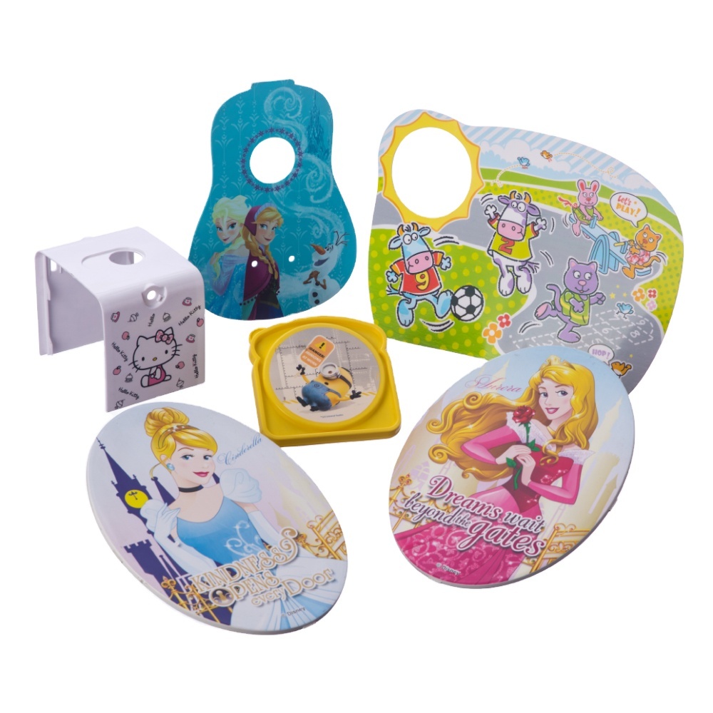 Cartoon heat transfer film for print on plastic special-shaped products
