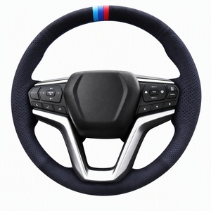 Housse de <span class=keywords><strong>volant</strong></span> en cuir microfibre cousue à la main, personnalisée avec la marque de l'usine, pour <span class=keywords><strong>Isuzu</strong></span> Dmax - Product Image 3