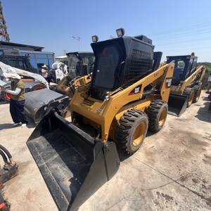 รถตัก246D ล้อลากสำหรับแมวใช้โหลดได้6ตันโดยได้รับการจัดอันดับพร้อมมอเตอร์เครื่องยนต์และส่วนประกอบหลักของกระปุกเกียร์ - Product Image 2