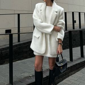 Abrigo tipo blazer de felpa extragrande para mujer, otoño-invierno, con mangas largas - Product Image 3