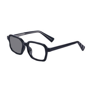 Lunettes de soleil photochromiques ZT-99311 pour femmes, monture carrée, verres PC UV400, monture en plastique et métal, couleur noire, protection solaire changeante - Product Image 5