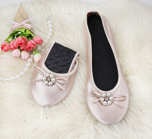 ¡Novedad de 2025! Zapatos <span class=keywords><strong>plegables</strong></span> para pies de rescate, zapatos de bailarina decorados con perlas para bodas y eventos para verano y primavera - Product Image 1