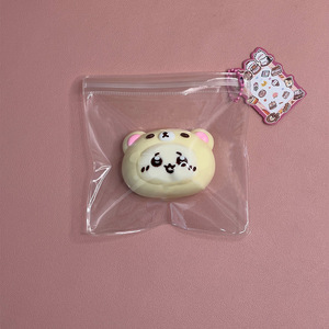 Jouet anti-stress réaliste en silicone de qualité alimentaire, tête de Kuma-Gii de 6 cm, jouet à presser relaxant pour tous les âges, cadeau instantané pour un bonheur immédiat - Product Image 1