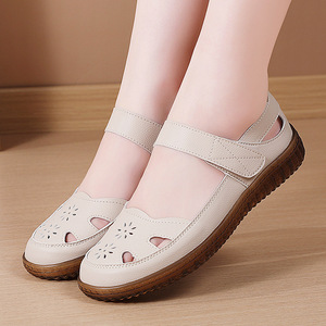 Large Size <strong>Closed</strong>-<strong>Toe</strong> <strong>Sandals</strong> for Women Summer Breathable Hollow Out Shoes Middle-Aged Mom Flat Shoes Soft Sole Non-Slip Shoes - Product Image 6