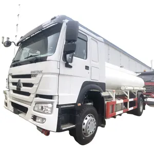 Sinotruk4x4ミニ燃料タンケトラック価格