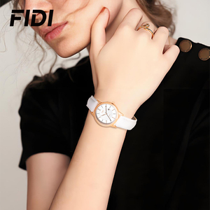 Reloj de cuarzo FIDI para hombre y mujer, diseño clásico minimalista con indicador de fecha, correa de cuero disponible en negro y oro rosa - Product Image 5