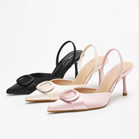 Sandales à talons hauts élégantes en satin à bout pointu et talon fin, style slingback, pour femme, collection automne-été, très tendance