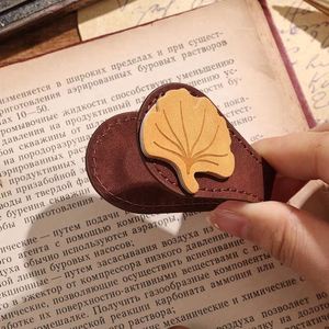 Popular 6 Styles Daisy Maple Magnetic Leather <b>Bookmark</b> PU Leather Magnetic <b>Bookmarks</b> <b>Bookmarks</b> Clip Book Accessories - Product Image 4