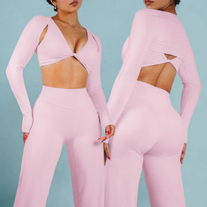 Set Yoga da Donna <span class=keywords><strong>3</strong></span> Pezzi Personalizzabile con Logo, Top Corto a Maniche Lunghe con Dettaglio Twist, Pantaloni a Zampa a Vita Alta, Controllo Pancia, Abbigliamento Sportivo per Palestra e Fitness - Product Image 1