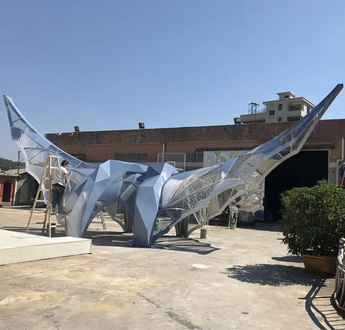 Escultura de metal em aço inoxidável para paisagem ao ar livre 20 metros