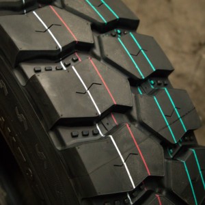 Top Quality Truck Tire Size HK707 11.00R20 12.00R20 Tube Radial Prices Tyre for Sale - Product Image 4