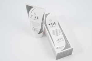 Crème professionnelle après laser V21 TRF : cliniquement testée pour une réparation efficace de la barrière cutanée, prévention des cicatrices, soulagement des rougeurs - Product Image 3