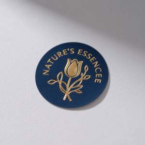 สติกเกอร์ฟอยล์ทองคำสำหรับขวดเครื่องสำอาง น้ำมันหอมระเหย ฉลากน้ำหอม - ฉลากม้วนแบบกำหนดเองสุดหรู กันน้ำ เป็นมิตรกับสิ่งแวดล้อม - Product Image 5