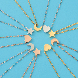 Collana Impermeabile in Acciaio Inossidabile con Ciondolo Cuore, Luna e Stella Placcato Oro 18k, Gioielli Raffinati per Donna e Ragazza, Regalo all'Ingrosso - Product Image 2