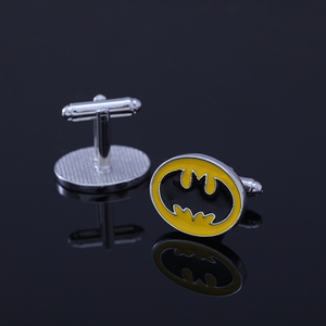 ユニセックスクリエイティブバットジュエリーアニメトピックギフトシルバーメッキスーパーヒーロージュエリーシリーズのファッションカフリンクス - Product Image 4