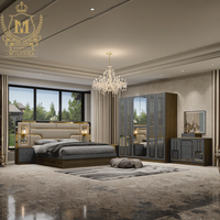 Ensemble de chambre à coucher personnalisable 5 pièces avec lit Queen Size, coiffeuse miroir, collection de meubles modernes en bois pour villa