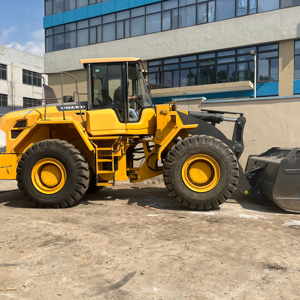 รถตักล้อยาง Volvo L150E L105 รุ่นปี 2013 พร้อมเครื่องยนต์และปั๊มคุณภาพสูงแบบดั้งเดิม รับน้ำหนักได้ 15 ตัน เครื่องจักรมือสองจากเซี่ยงไฮ้ - Product Image 1