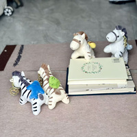 Porte-clés pendentif en peluche personnalisable en coton PP, motif zèbre et cheval, avec ficelle à tirer, petit jouet amusant