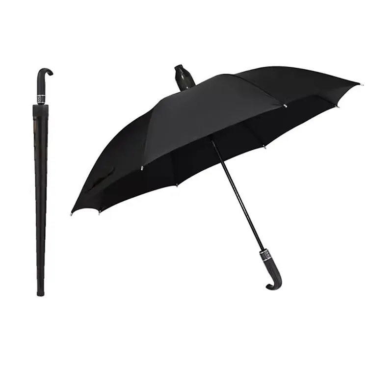 Paraguas recto con funda impermeable.