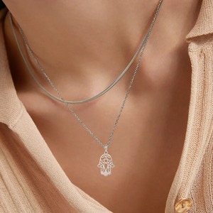 YILUN Collier Pendentif Main de Fatma en Argent Sterling 925 Plaqué Rhodium, Filigrane Creux, Amulette de <span class=keywords><strong>Protection</strong></span>, Bijoux Bohèmes - Product Image 3