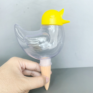 자동 급수 스파이크 식물 급수 장치, 식물 성장 촉진용 자동 급수 플랜터 인서트, 귀여운 새 모양 급수 스테이크 4개 세트 - Product Image 3