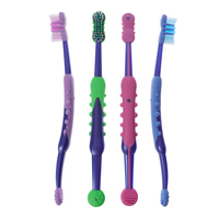 Brosse à dents personnalisée avec masseur pour les gencives et gratte-langue pour adultes
