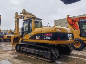 รถขุดมือสองญี่ปุ่นแท้ CAT 320C รถขุด CAT 320C มือสองญี่ปุ่นแท้ ใช้งานน้อย พร้อมขาย - Product Image 1