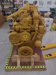 Ensemble moteur 3406 six cylindres robuste de 14,6 litres utilisé dans les bulldozers, chargeuses et niveleuses. Contactez-moi pour un devis. - Product Image 1