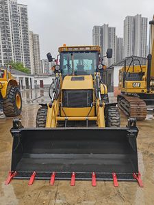 รถตักล้อยาง JCB แบบสกิดสเตียร์ พร้อมระบบไฮดรอลิก สำหรับงานหนักในงานก่อสร้าง - Product Image 2