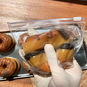 Juguete antiestrés de chocolate en forma de bagel, pan de simulación suave para apretar, juguete sensorial de donut para apretar - Product Image 1