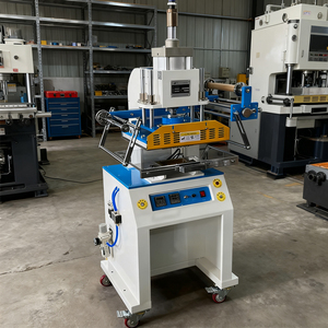 Usine semi-automatique pilote d'huile hydraulique <span class=keywords><strong>Textile</strong></span> cuir Logo/étiquette 3D gaufrage Machine de timbre à chaud - Product Image 1