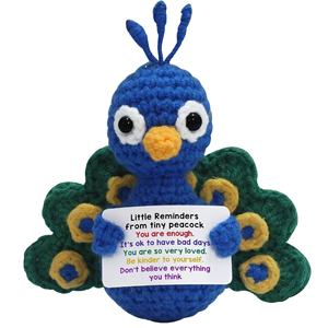 Nouvelle poupée en crochet faite à la main, motif paon positif, en fil de crochet, très vendue à l'international - Product Image 1