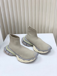 Chaussures de marche et de sport décontractées classiques de haute qualité, luxueuses, à semelle épaisse et surélevée, avec fonction antidérapante pour une utilisation en extérieur - Product Image 4