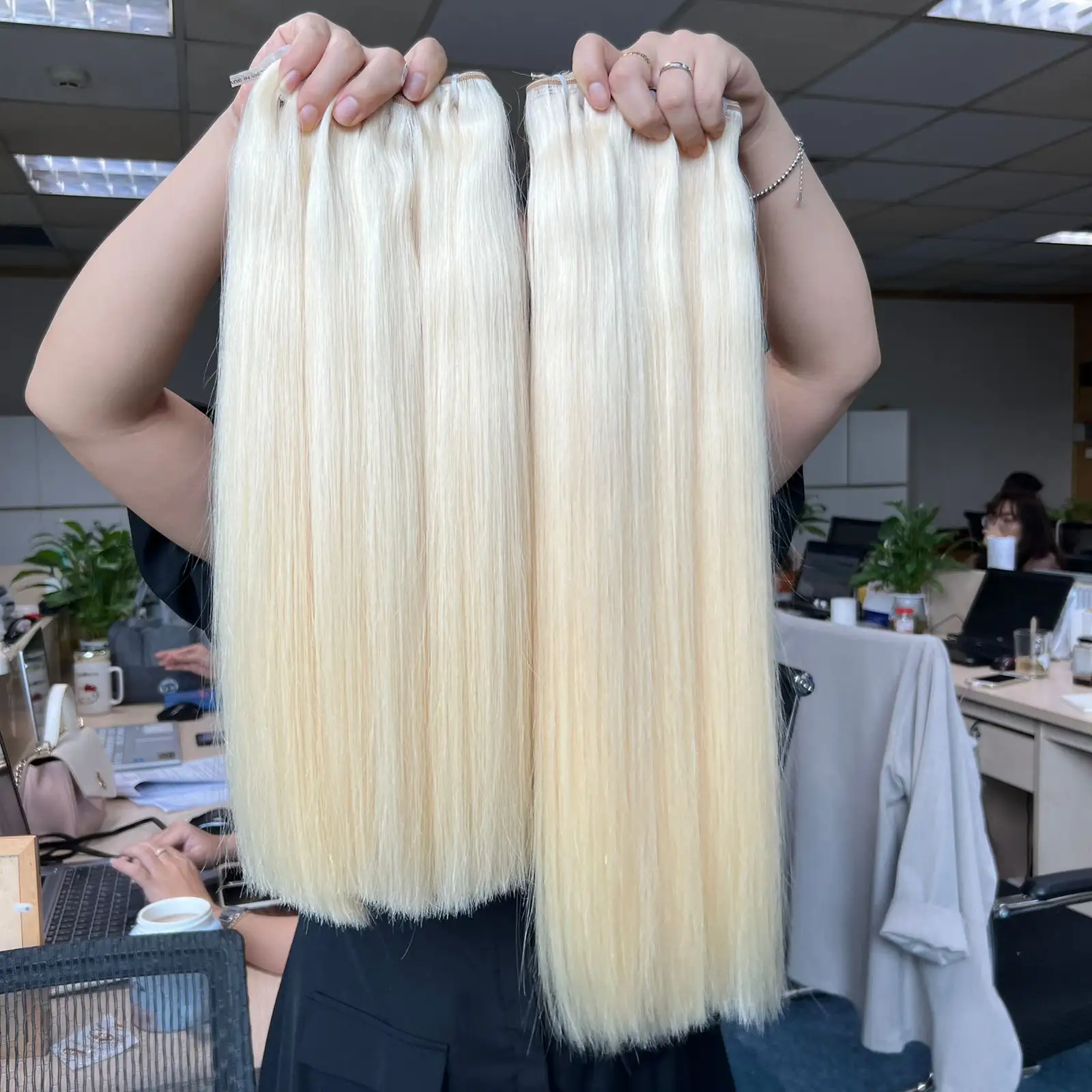 Estensione delle estensioni dei capelli di trama 100% platino colorato umano Max capelli vietnamiti capelli lisci Super Double Drawn