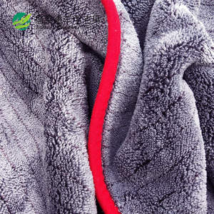 Chiffon de nettoyage automobile cationique 60x90cm en microfibre épaisse en polaire corail, absorbant pour le lavage de voiture - Product Image 2
