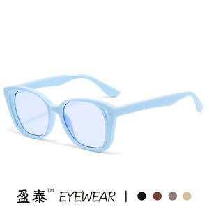 แว่นกันแดดทรงแคทอาย UV400 กรอบ PC เลนส์เรซิ่น แฟชั่นสำหรับทุกเพศ - Product Image 3