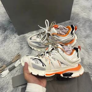 Chaussures de course décontractées de luxe pour hommes en cuir véritable à lacets avec LED, tendance mode, dotées de fonctions de massage et antichoc - Product Image 4