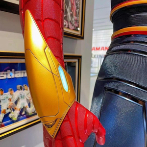 Sculture di Personaggi dei Film Marvel, Iron Spider-Man a Grandezza Naturale in Vetroresina, Grande Scultura di <span class=keywords><strong>Hulk</strong></span> in Vendita - Product Image 3