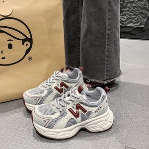 Zapatillas deportivas de mujer estilo coreano, novedad primavera 2025, transpirables, de malla, con cordones, a la moda, informales, que combinan con todo, con aumento de altura. - Product Image 6