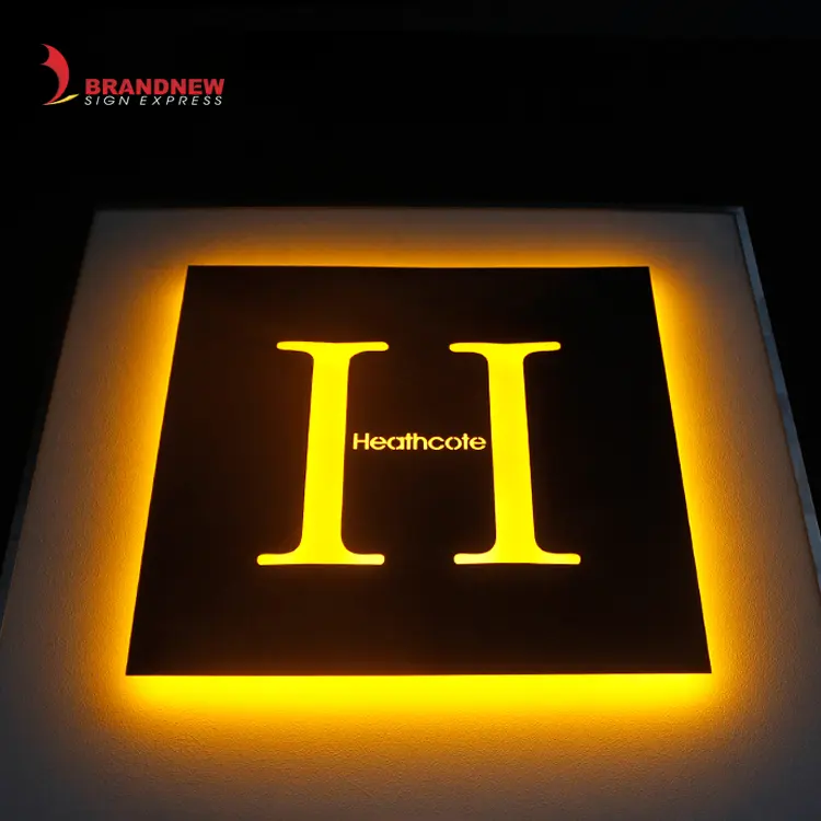 BRANDNEWSIGN üretici özel sıcak beyaz işık arkadan aydınlatmalı kazınmış Metal Led Logo işareti rustik duvar dekoratif Metal plaketler