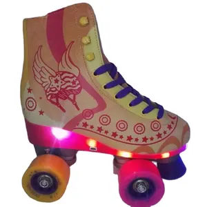 Chaussures de patins à roulettes pour enfants, à la mode, Led Flash light, semelle de roue, patins à roulettes Quad pour enfants