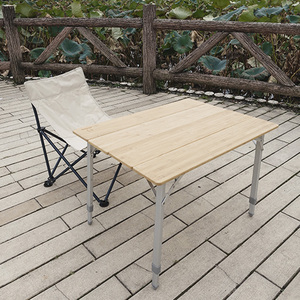 Leichter, verstellbarer, faltbarer Campingtisch aus Aluminium und Bambus mit Tragetasche für Bauernhof und Schule - Product Image 2