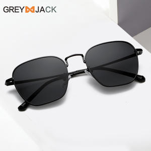 Gafas de Sol Polarizadas de Metal Negro con Protección UV400 Tipo 3 Lentes TAC, Gafas Deportivas de Moda para Hombre - Product Image 2