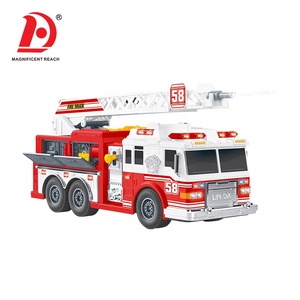 HUADA 2025 vente en gros <span class=keywords><strong>de</strong></span> voiture <span class=keywords><strong>de</strong></span> <span class=keywords><strong>camion</strong></span> <span class=keywords><strong>de</strong></span> pompiers rouge à jet d'eau électrique pour enfants avec lumière et son - Product Image 4
