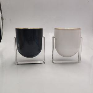 <span class=keywords><strong>Portacandele</strong></span> di Lusso BETTER REFINED in <span class=keywords><strong>Vetro</strong></span> Nero a Forma di Trapezio con Bordo Dorato per Candele Artigianali e Bomboniere - Product Image 2